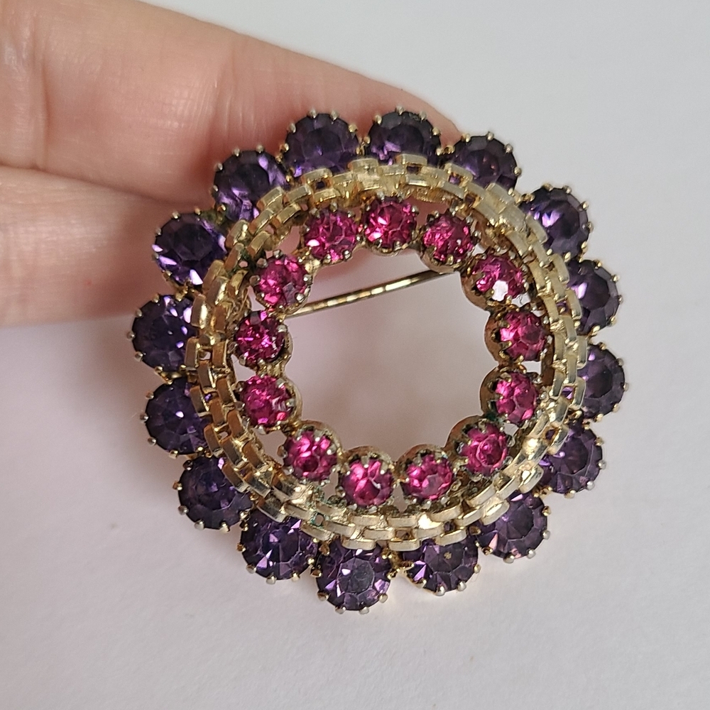 Vintage Silver Tone Purple Pink Rhinestone Round Circle Statement Brooch